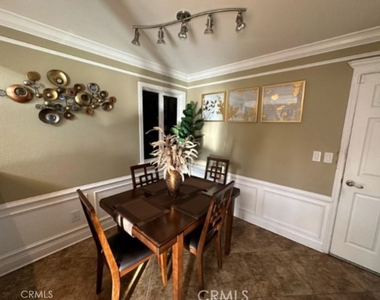 48 Jeanette Way - Photo Thumbnail 3
