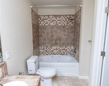 118 Montage Drive - Photo Thumbnail 9