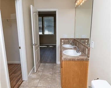118 Montage Drive - Photo Thumbnail 12
