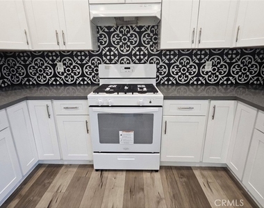 1536 E 87th - Photo Thumbnail 1