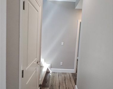 1536 E 87th - Photo Thumbnail 3