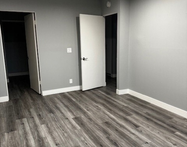 6117 E Seaside - Photo Thumbnail 26