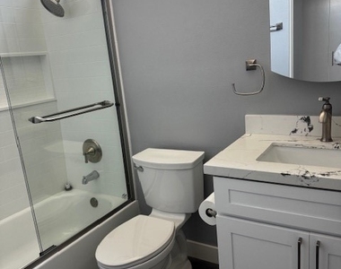 6117 E Seaside - Photo Thumbnail 14
