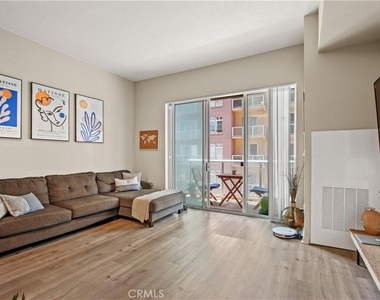 488 E Ocean Boulevard - Photo Thumbnail 4