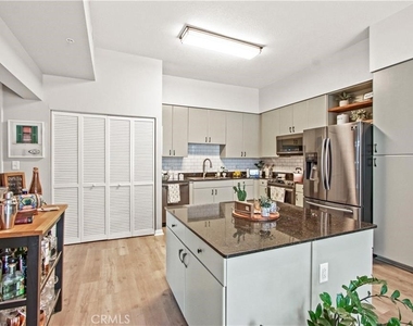 488 E Ocean Boulevard - Photo Thumbnail 1