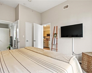 488 E Ocean Boulevard - Photo Thumbnail 9