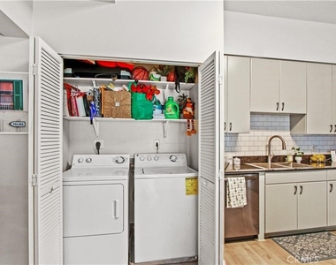 488 E Ocean Boulevard - Photo Thumbnail 7