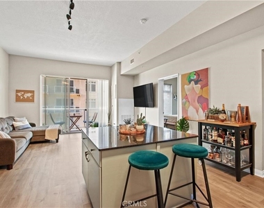 488 E Ocean Boulevard - Photo Thumbnail 2