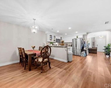 154 E 11th Street - Photo Thumbnail 5