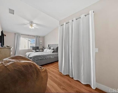 154 E 11th Street - Photo Thumbnail 6