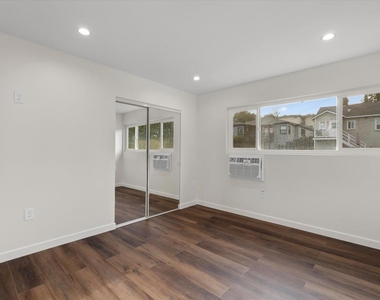 624 Silver Lake Boulevard - Photo Thumbnail 10