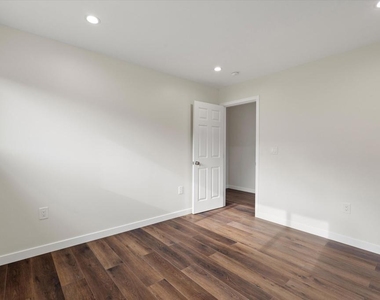 624 Silver Lake Boulevard - Photo Thumbnail 11