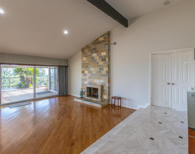 1212 Arno Drive - Photo Thumbnail 6