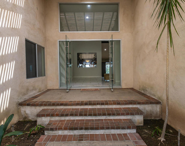 1212 Arno Drive - Photo Thumbnail 3