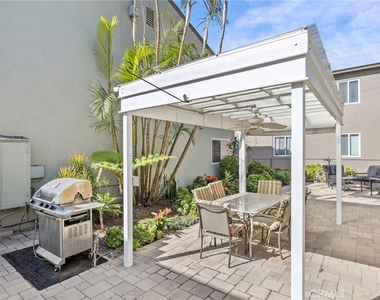 3027 E 3rd Street - Photo Thumbnail 14