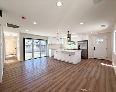 18756 Cohasset Street - Photo Thumbnail 1