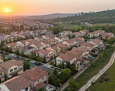 107 Tritone - Photo Thumbnail 24