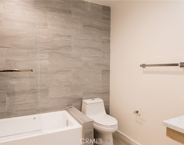 1187 Crenshaw Boulevard - Photo Thumbnail 1