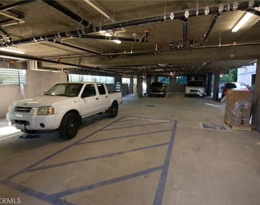 1187 Crenshaw Boulevard - Photo Thumbnail 12