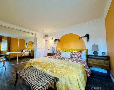 1331 S Sunrise Way - Photo Thumbnail 13