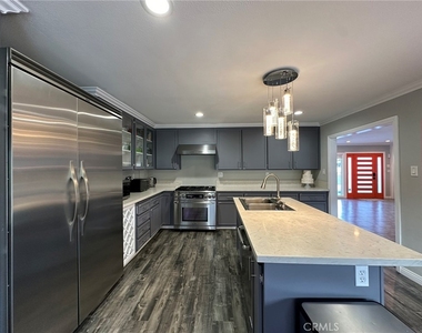 1331 S Sunrise Way - Photo Thumbnail 12