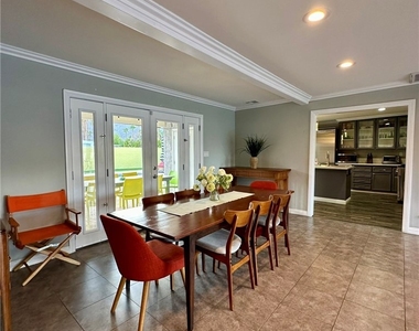 1331 S Sunrise Way - Photo Thumbnail 8