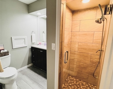 1331 S Sunrise Way - Photo Thumbnail 23