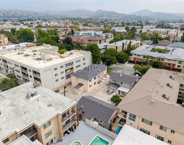 323 N Louise Street - Photo Thumbnail 18