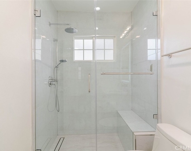 323 N Louise Street - Photo Thumbnail 11