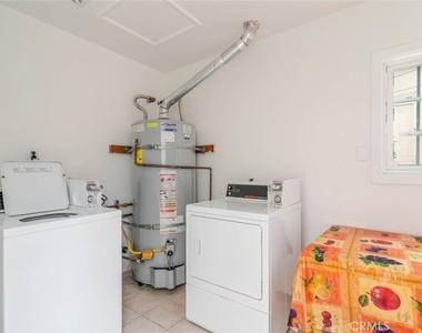 323 N Louise Street - Photo Thumbnail 13