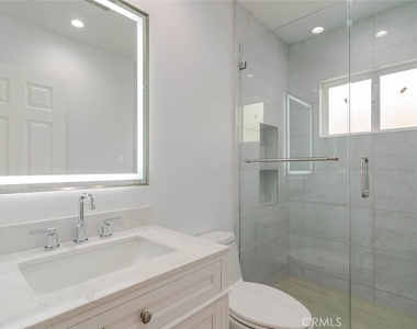 323 N Louise Street - Photo Thumbnail 13
