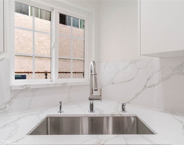 323 N Louise - Photo Thumbnail 8