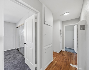1308 E Oaks Street - Photo Thumbnail 19