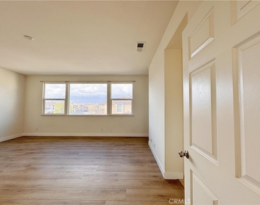 13284 Campolina Drive - Photo Thumbnail 32