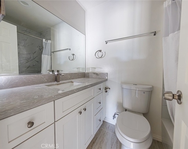810 E Grand Ave - Photo Thumbnail 13