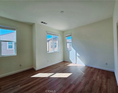 2892 Cedar Lane - Photo Thumbnail 10