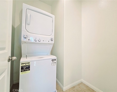 2892 Cedar Lane - Photo Thumbnail 16