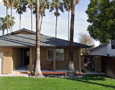 4480 Discovery Pt - Photo Thumbnail 4