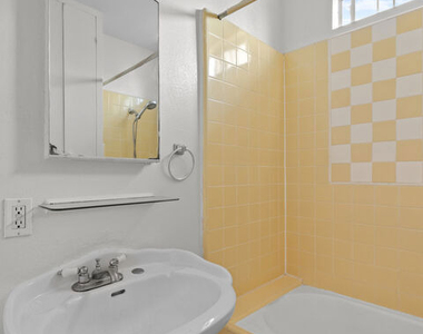 2528 1/2 Military Avenue - Photo Thumbnail 11