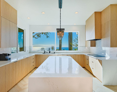 10502 Yellow Hill Road - Photo Thumbnail 32