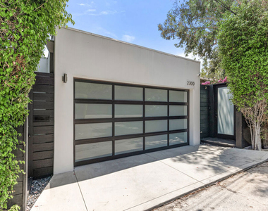 2300 Ronda Vista Drive - Photo Thumbnail 25