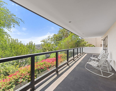 2300 Ronda Vista Drive - Photo Thumbnail 10