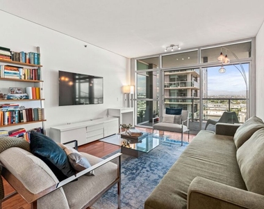 13650 Marina Pointe Drive - Photo Thumbnail 4