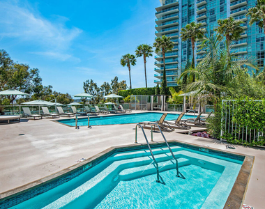 13650 Marina Pointe Drive - Photo Thumbnail 28