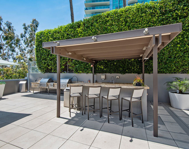 13650 Marina Pointe Drive - Photo Thumbnail 30