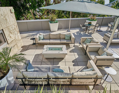 13650 Marina Pointe Drive - Photo Thumbnail 46