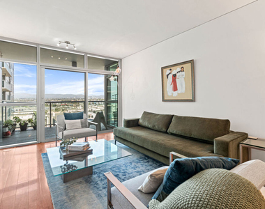 13650 Marina Pointe Drive - Photo Thumbnail 5