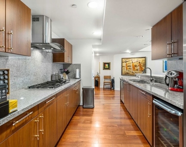 13650 Marina Pointe Drive - Photo Thumbnail 13