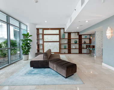 13650 Marina Pointe Drive - Photo Thumbnail 50