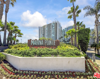 13650 Marina Pointe Drive - Photo Thumbnail 52